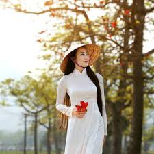 Thành Phố Buồn Chuyện Chúng Mình Nhạc Vàng Xưa Chế Linh