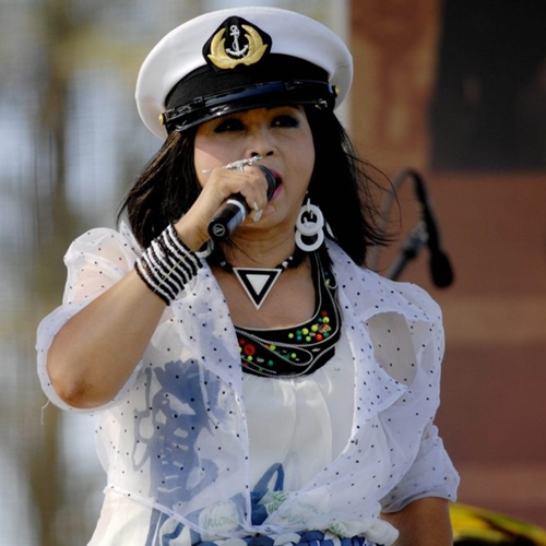 Không - Mai Lệ Huyền, Shayla